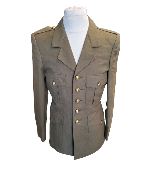 Veste militaire ouvre sa boutique