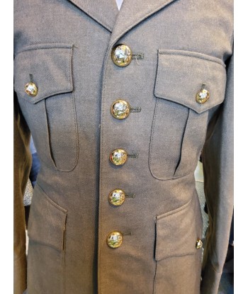 Veste militaire ouvre sa boutique