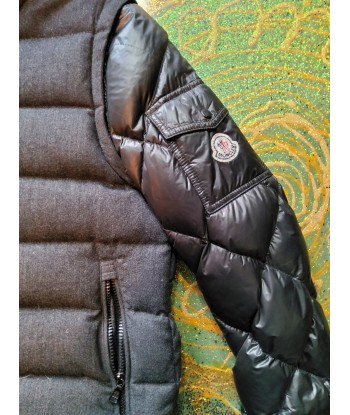 Blouson Moncler enfant Dans la société mordern