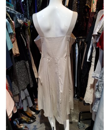 Robe ouvre sa boutique